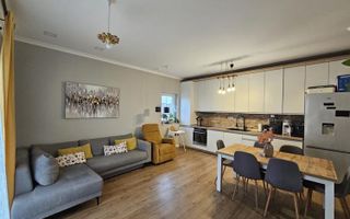 Apartament  Dumbrăvița 4 camere cu scara interioara - Poză 3