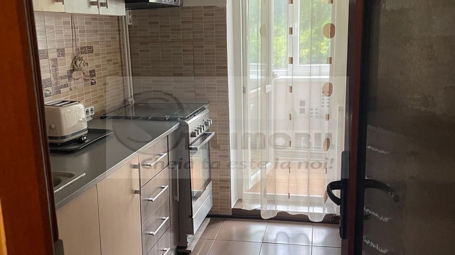 Apartament 2 camere  – zona Nicolina, vis-a-vis de Belvedere-450 euro - Poză 3