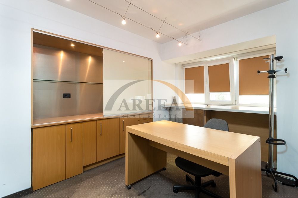 UNIRII FANTANI - 5 camere de vanzare - investitie rara si eleganta - Poză 4