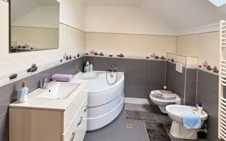 Casă tip duplex, renovată integral, în Cristian – Brașov - Poză 12