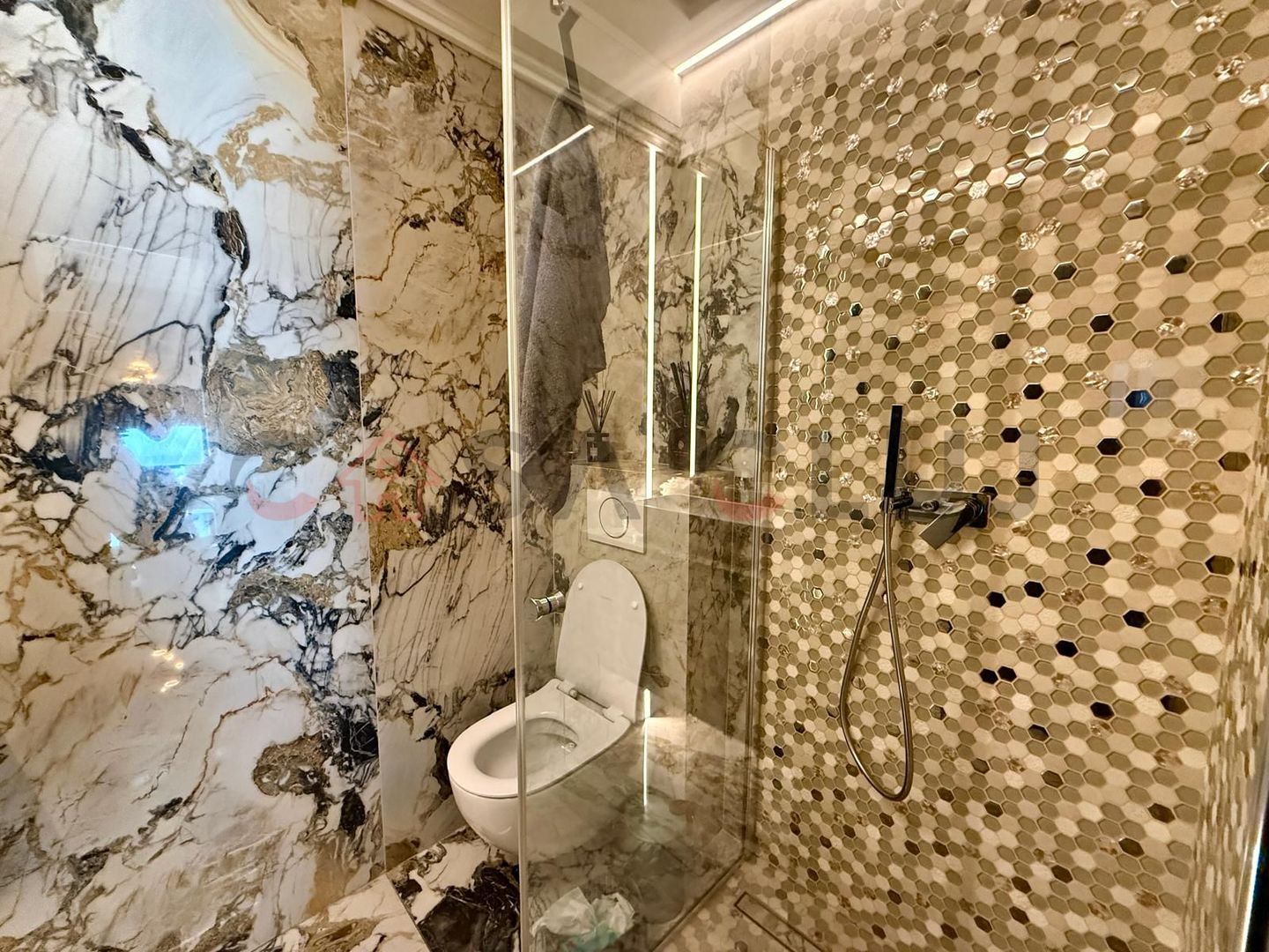Apartament premium, terasa panoramică cu jacuzzi, 2 parcări subterane incluse! - Poză 20