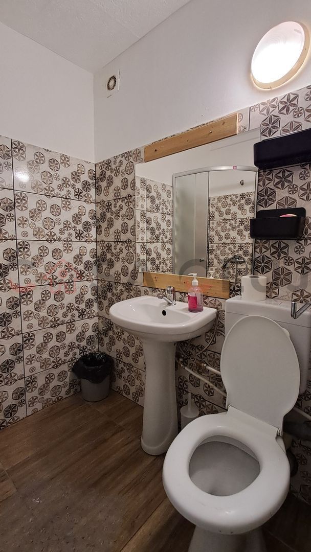 Ultracentral!! Clădire / 3 nivele – 14 camere, 300 mp utili, B-dul Eroilor!! - Poză 9