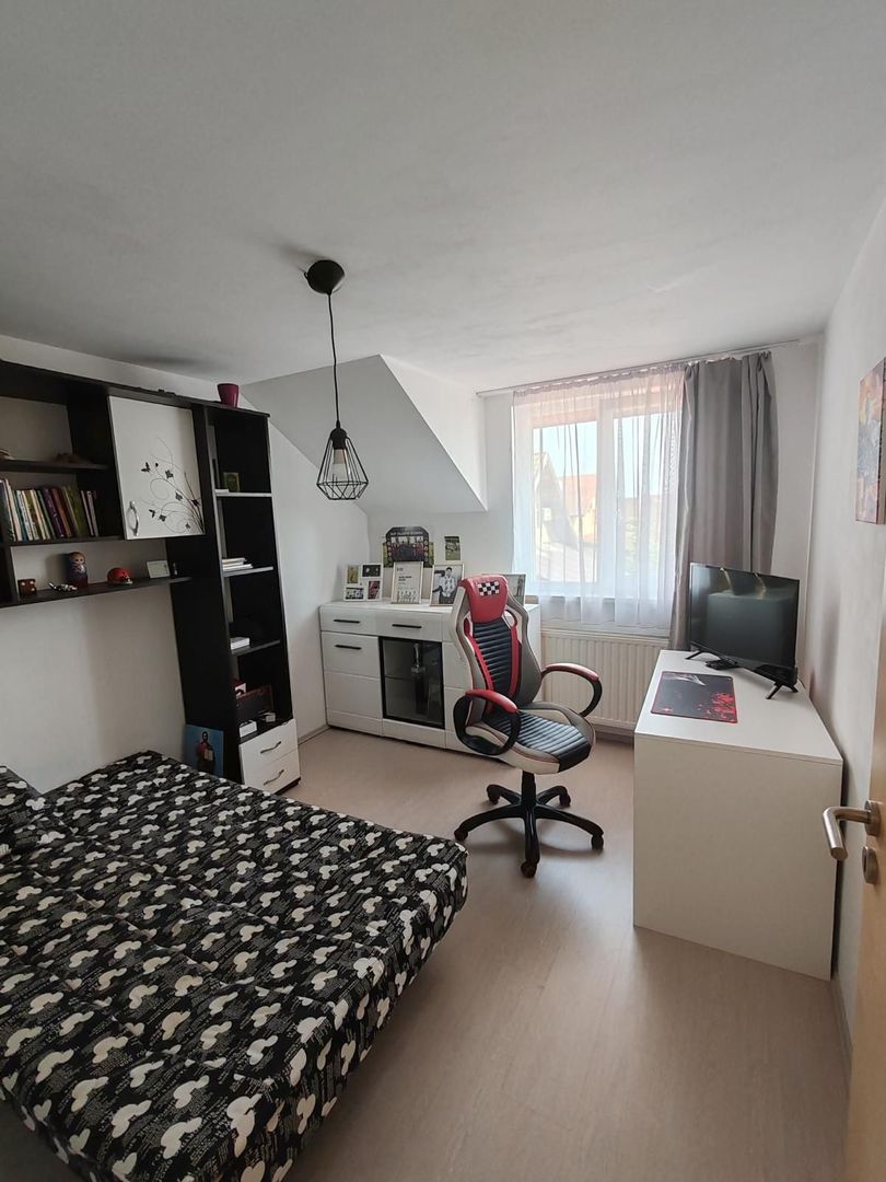 VÂNDUT! I 1/2 Duplex P+1 I Sânmihaiu Român - Poză 5