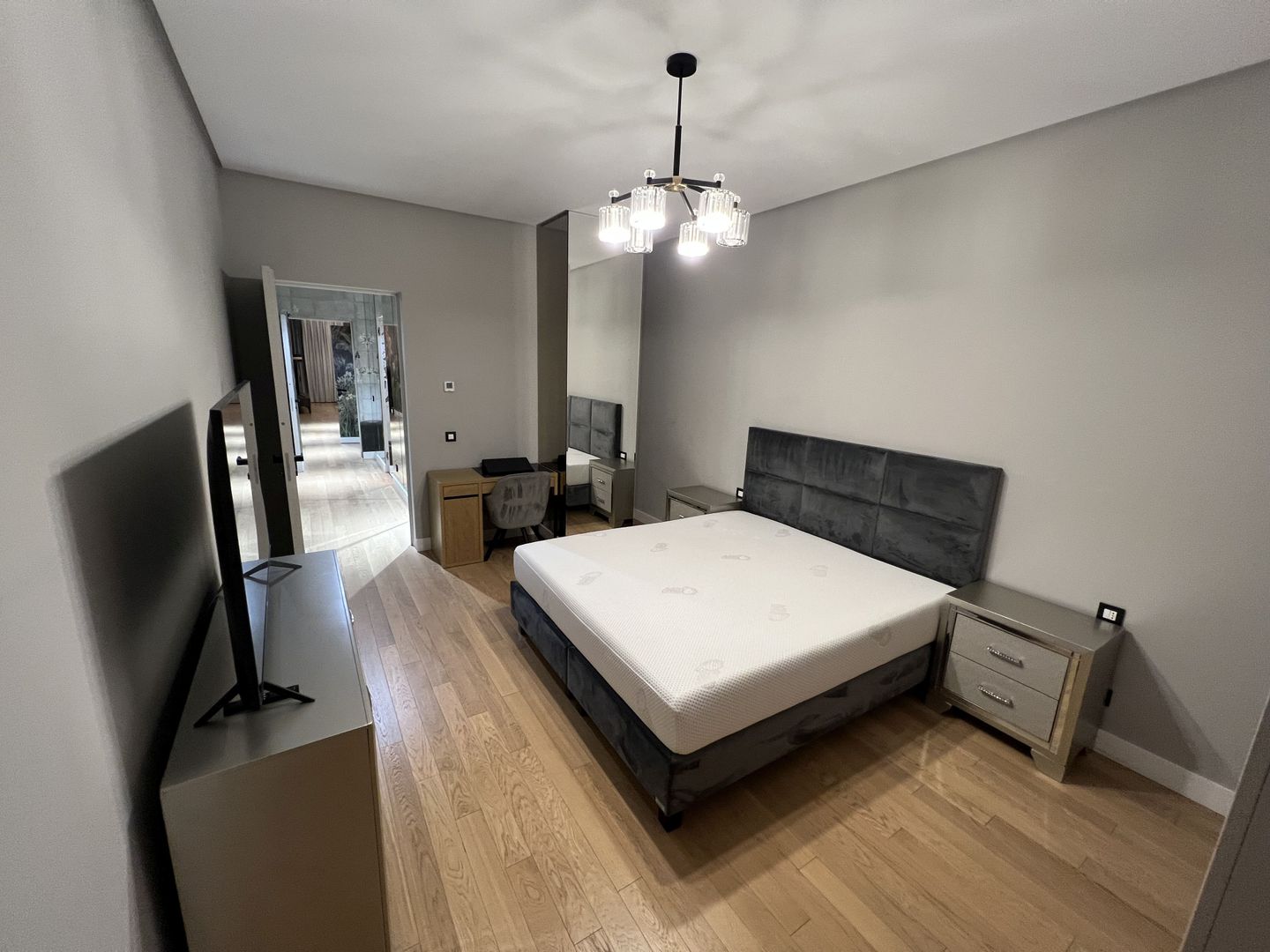 5 camere Lux Rahmaninov Residence vedere Parc Verdi - Poză 17