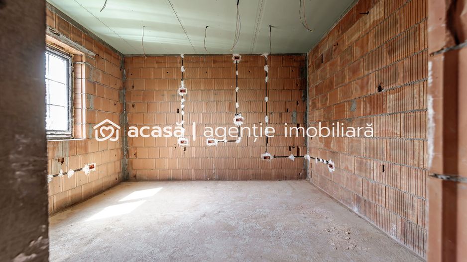 Casă nouă, parțial finalizată – Str. Constituției, Aradul Nou - Poză 8