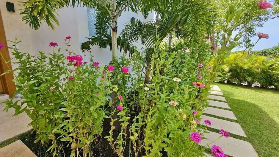 Vilă modernă de lux cu piscină privată - Poză 15