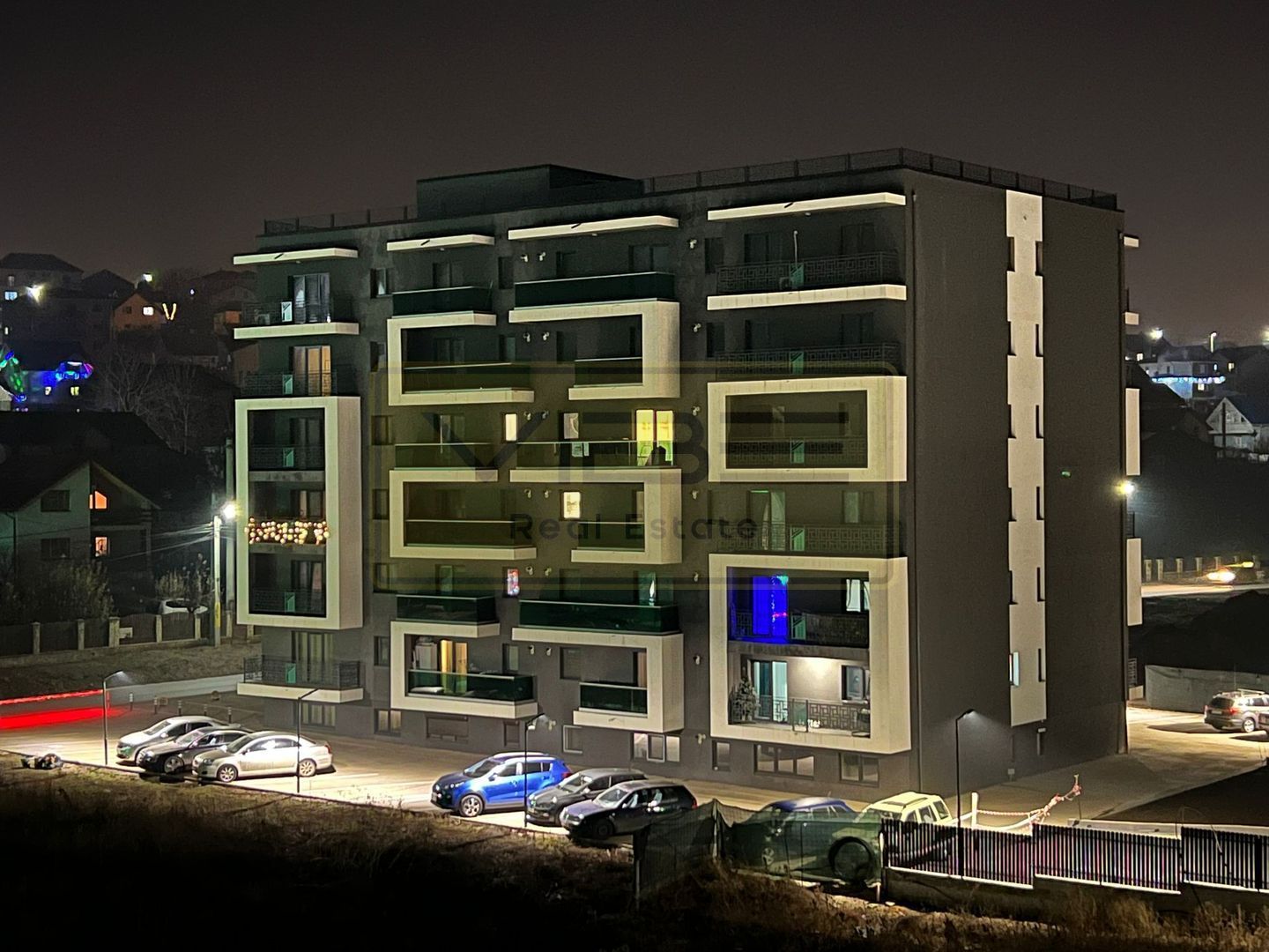 Apartament 1 camera NEMOBILAT/BIROU Bucium - Poză 1