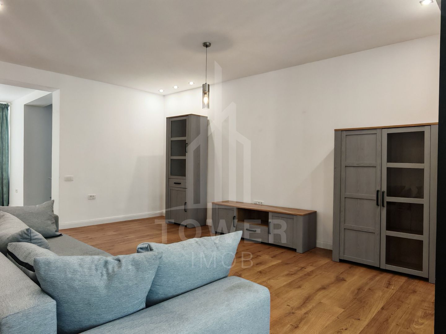 Casă modernă și spațioasă de închiriat în cartierul Gușterița - Poză 8