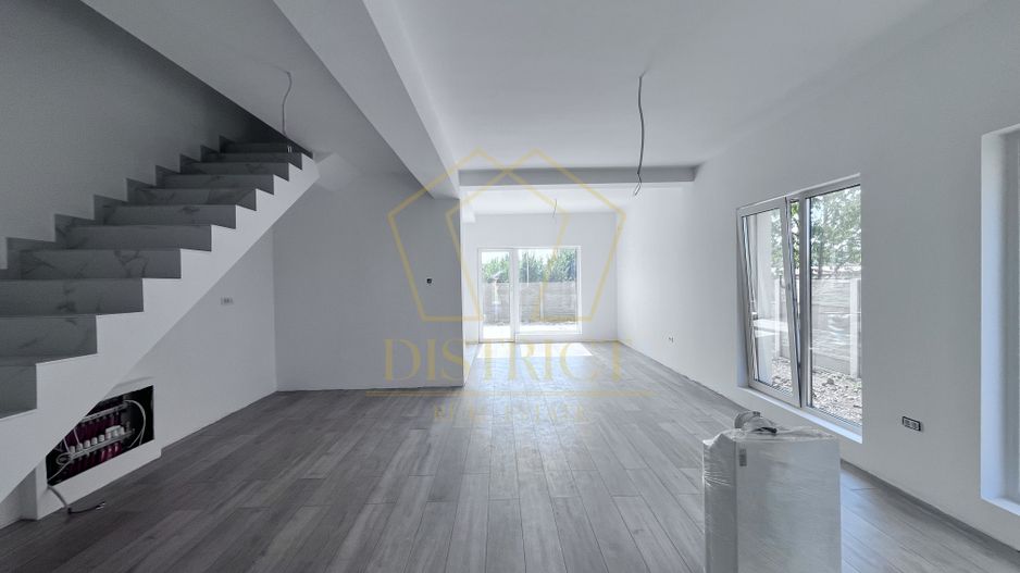 Duplex modern cu 4 camere si dressing I Mosnita Noua - Poză 1