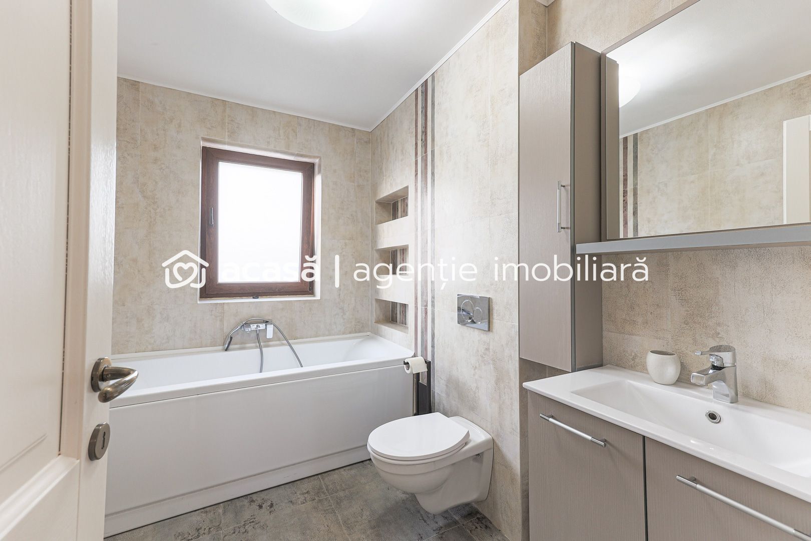 Casă premium în Subcetate, construcție nouă finisaje de lux Comision 0 - Poză 11