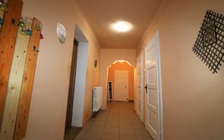 Casa 4 camere | Curte proprie | Pivnita | Zona Turnisor - Poză 9