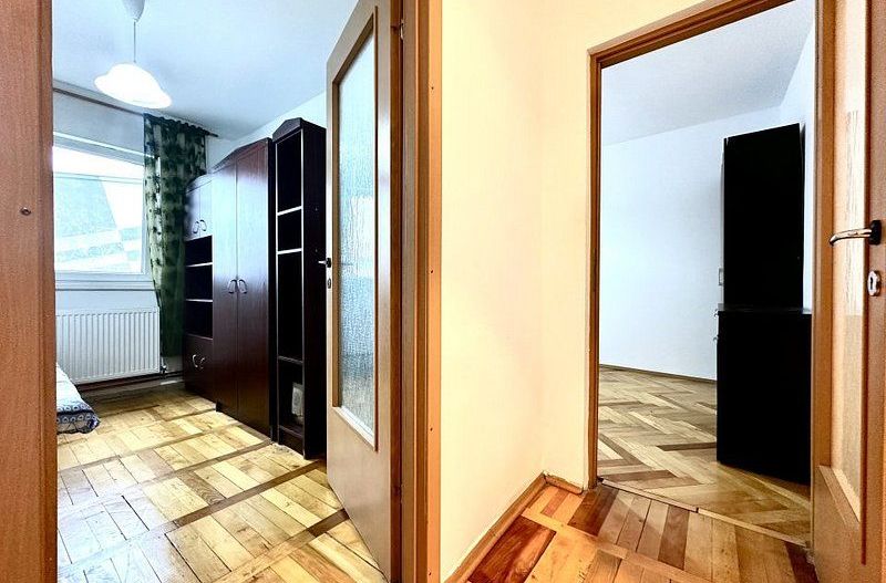 Apartament cu 3 camere de vânzare - Poză 8