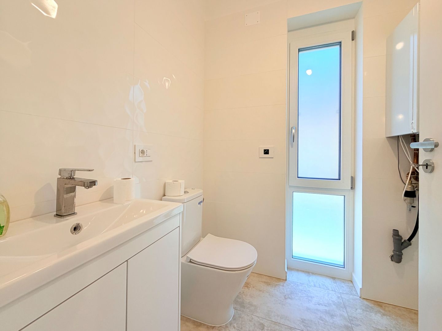 Casa parter prima închiriere – liniste si acces rapid spre centru - Poză 7