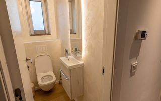 Casă renovată 2026, curte și foișor, zona AFI - Poză 9
