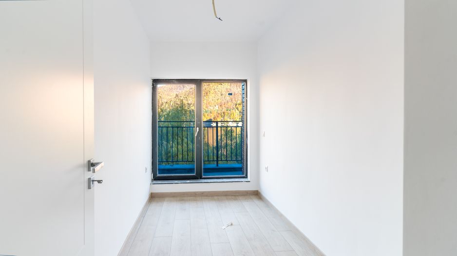 Casă / Vilă cu 4 camere de vânzare - Poză 4