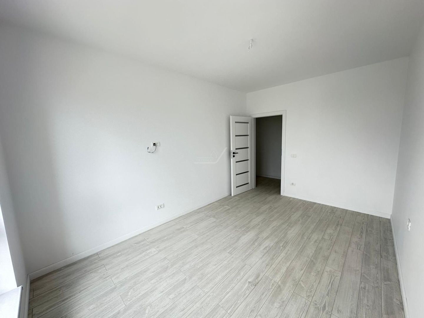 Drumul Boilor - Lidl. Etaj 1. 2 bai. 2 locuri parcare. - Poză 7