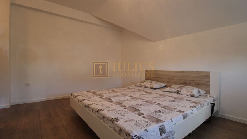 Casa in Blascovici, 5 camere + 3 bai, centrala proprie - Poză 23