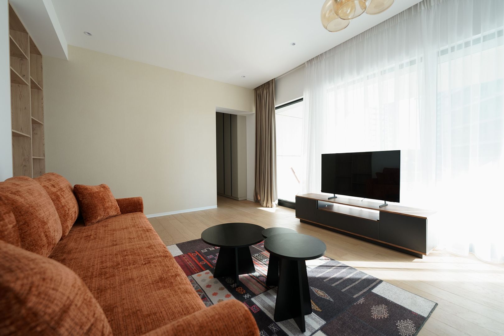 2 Camere + Parcare, terasa 60mp, One Lake Club - Poză 8