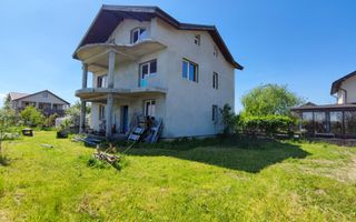 Casă spațioasă cu terase panoramice și curte mare - Poză 8