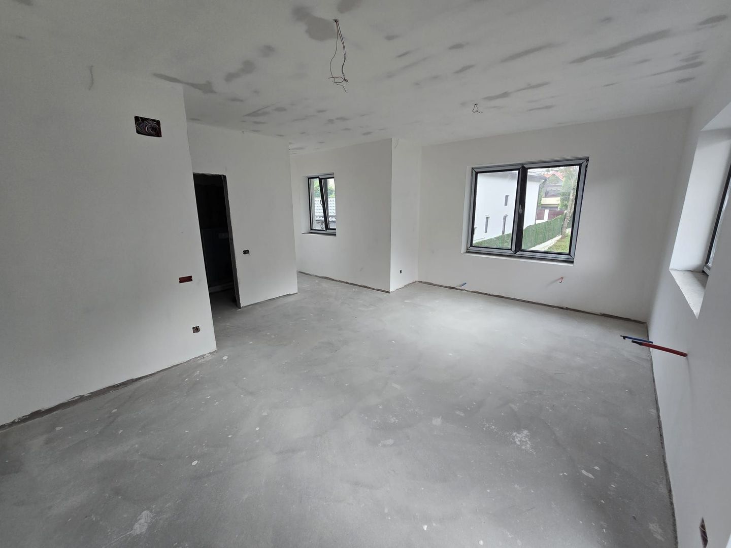 Apartament cu 2 camere + loc de parcare - Busteni - Zamora - Poză 1