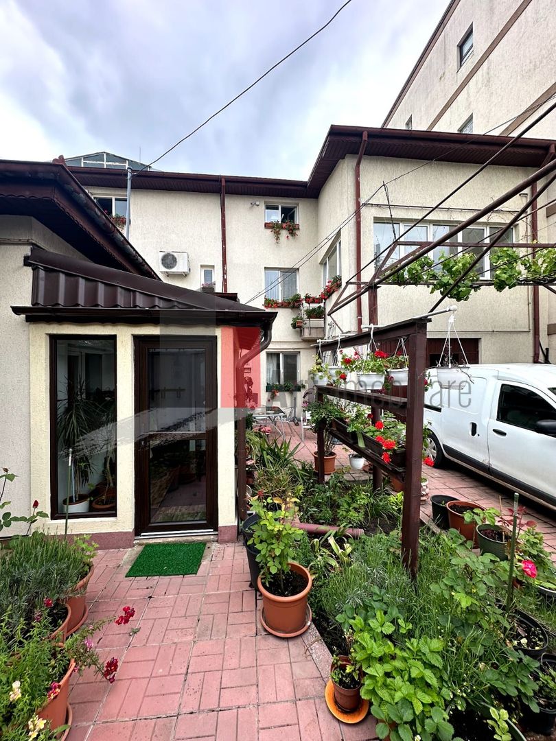 Casă individuală de vânzare – Dămăroaia, Sector 1, București - Poză 2