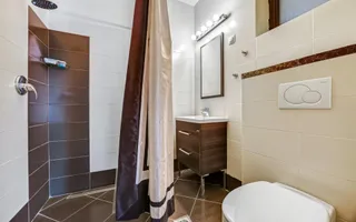Casa pe 3 niveluri | Terasa cu priveliste | 3 parcari | Pozitie centrala - Poză 31