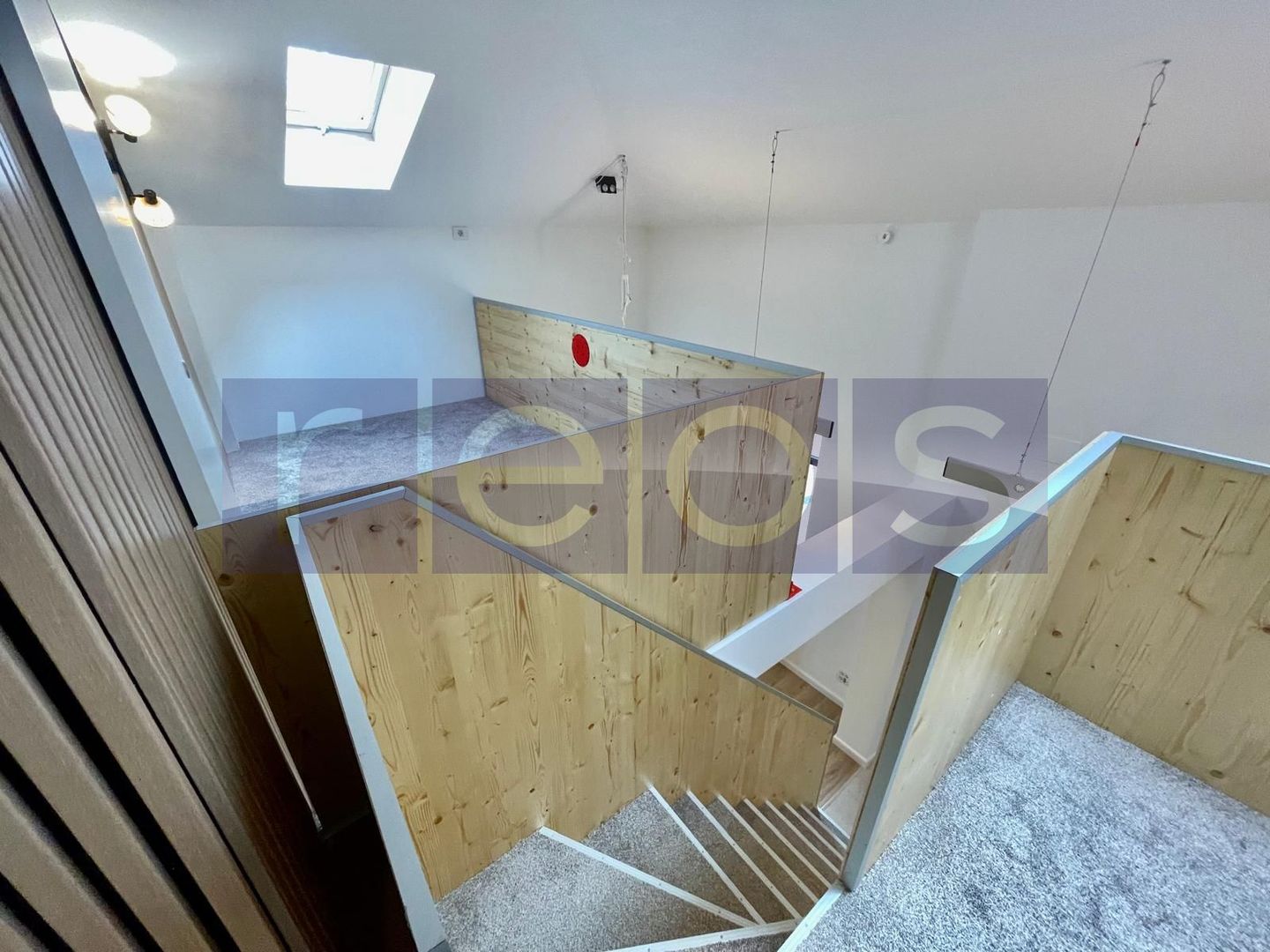 VANZARE CASUTA INTERBELICA RENOVATA DESIGN CONTEMPORAN 107MP MOSILOR FOISOR - Poză 3