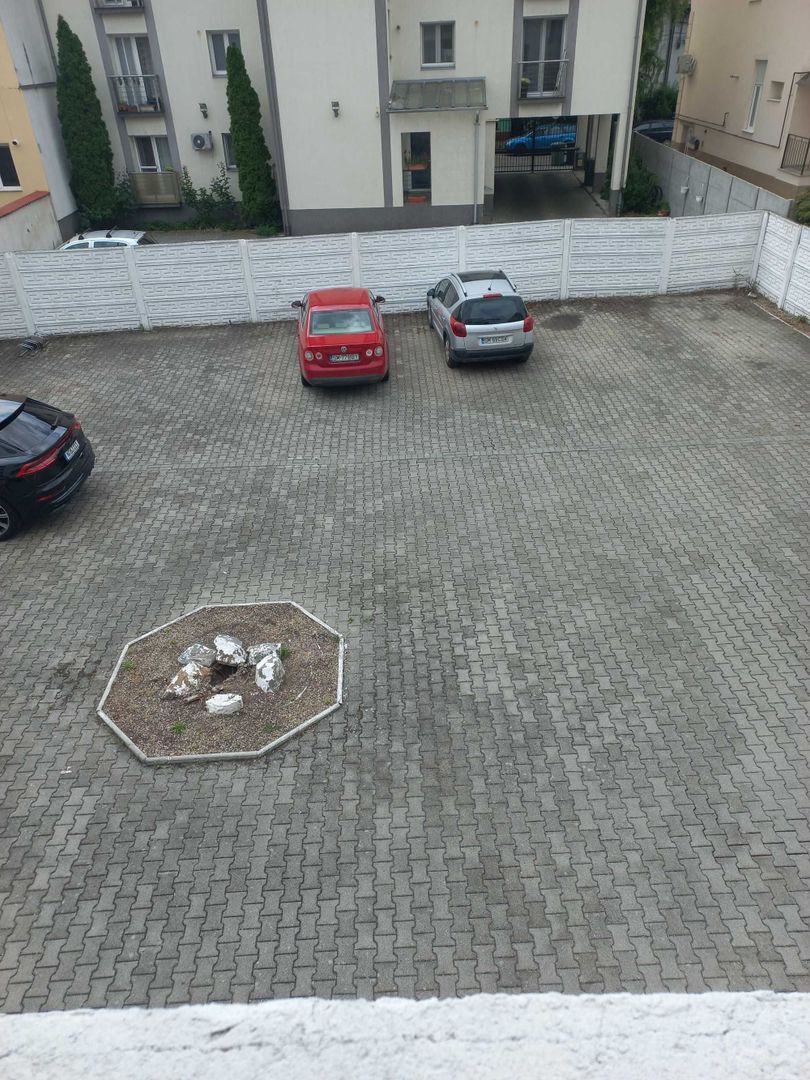 BRASADAS vinde ap 2 cam 70 mp cu parcare in zona centrala. - Poză 8