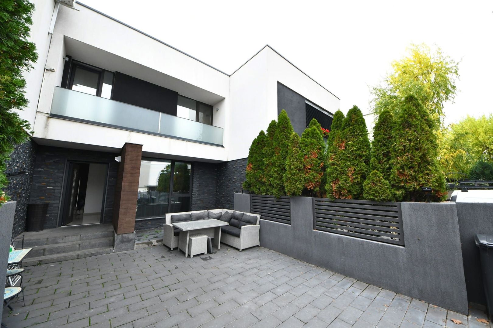 De vanzare – In exclusivitate, casa moderna in cartierul Brates Lake - Poză 1