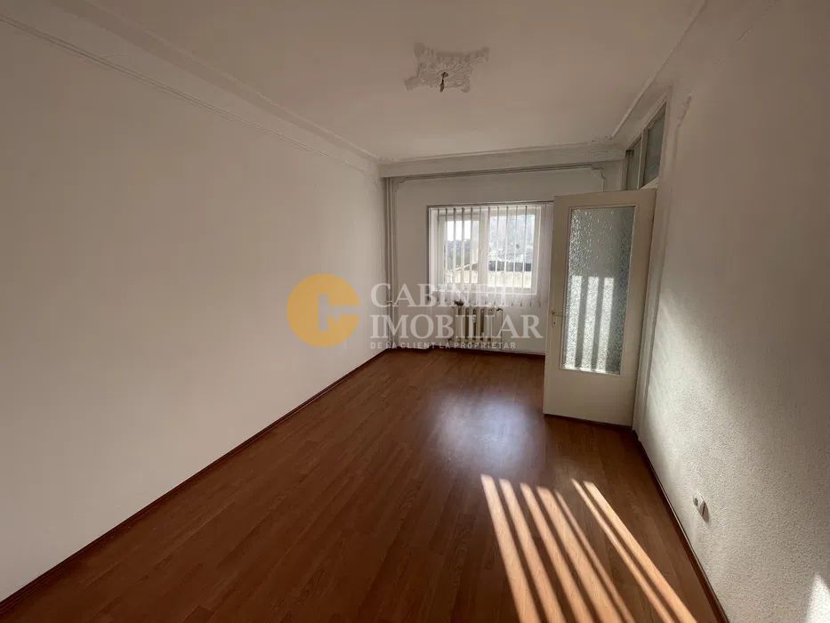 Nicolina Apartament 2 Camere Decomandat Etaj Intermediar -Bloc 1992 - Poză 3