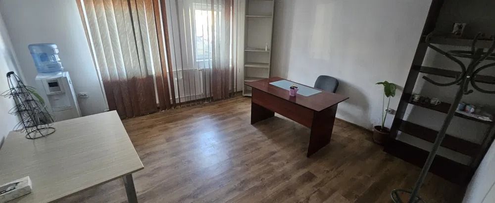 De inchiriat birouri zona Port, Faleza - Poză 1