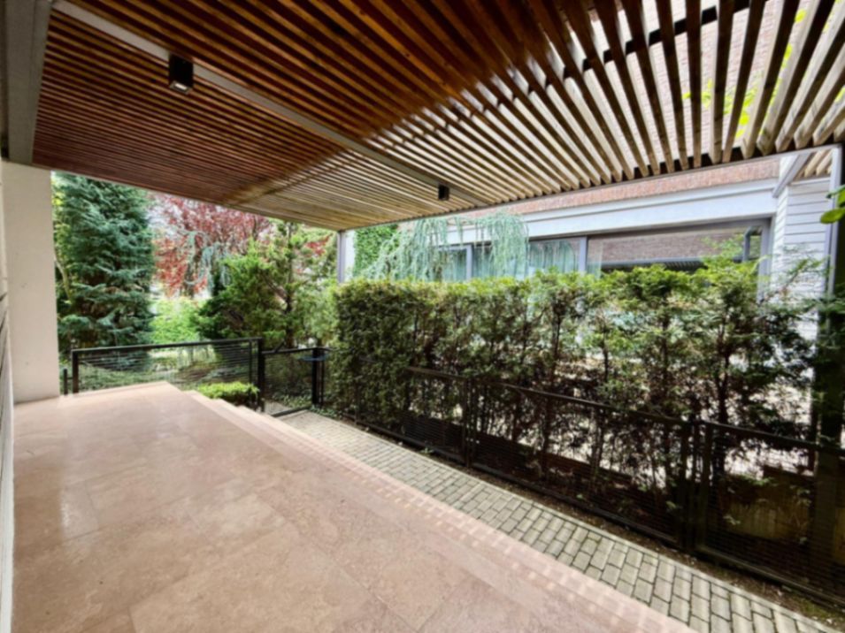 Refined Luxury Residence | Exclusive Villa with Private Spa - Poză 3