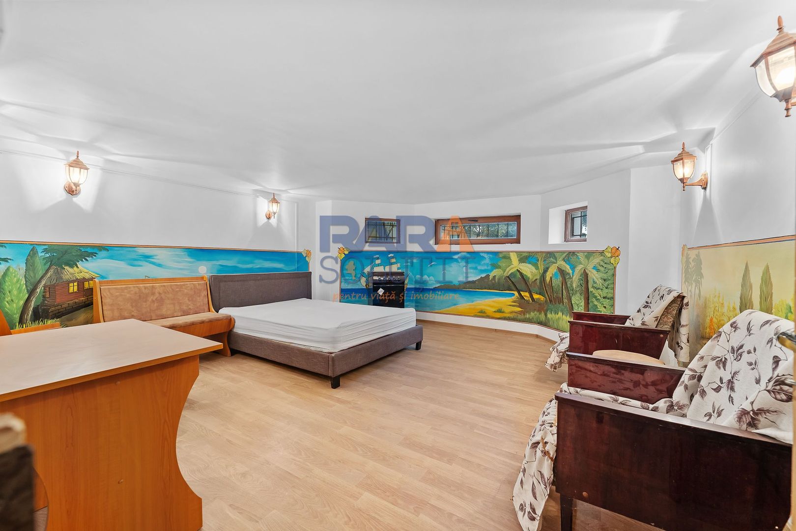 Vilă cu 6 dormitoare, 2 garaje, anexe multiple - 2076 mp teren - Poză 18