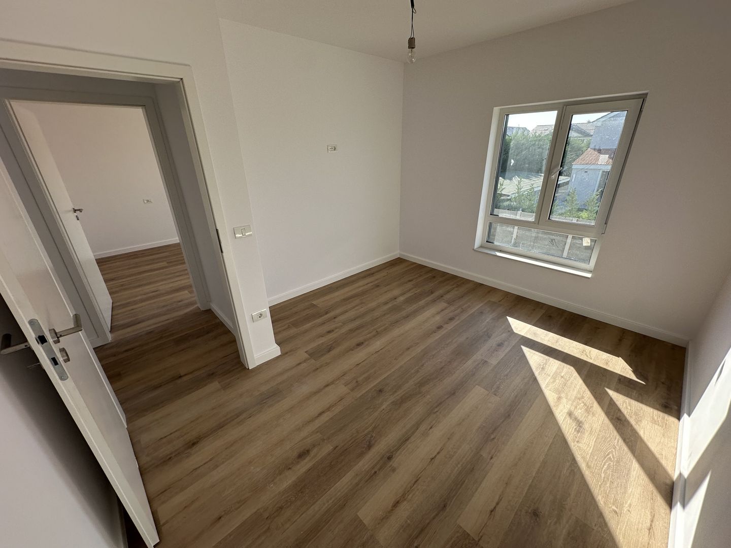 Duplex despartit prin spatiu tehnic - Poză 21