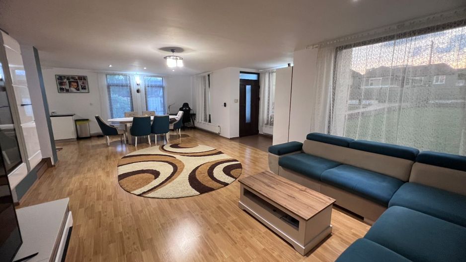 Casă spațioasă cu piscină, de vânzare în Simeria - Poză 10