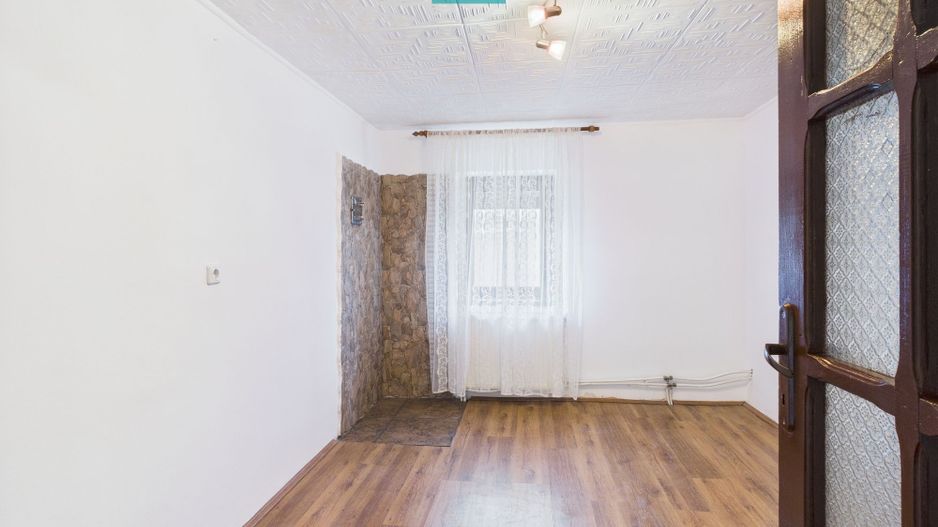 Casă cu teren 930 mp în Becicherecu Mic - Poză 8