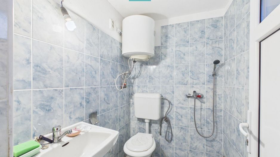 Ieftin - Casă cu teren 842mp, zona Dealuri, Oradea - Poză 12