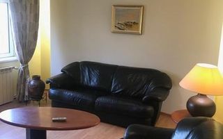 Apartament cu 3 camere Steaua etaj 2 - Poză 1