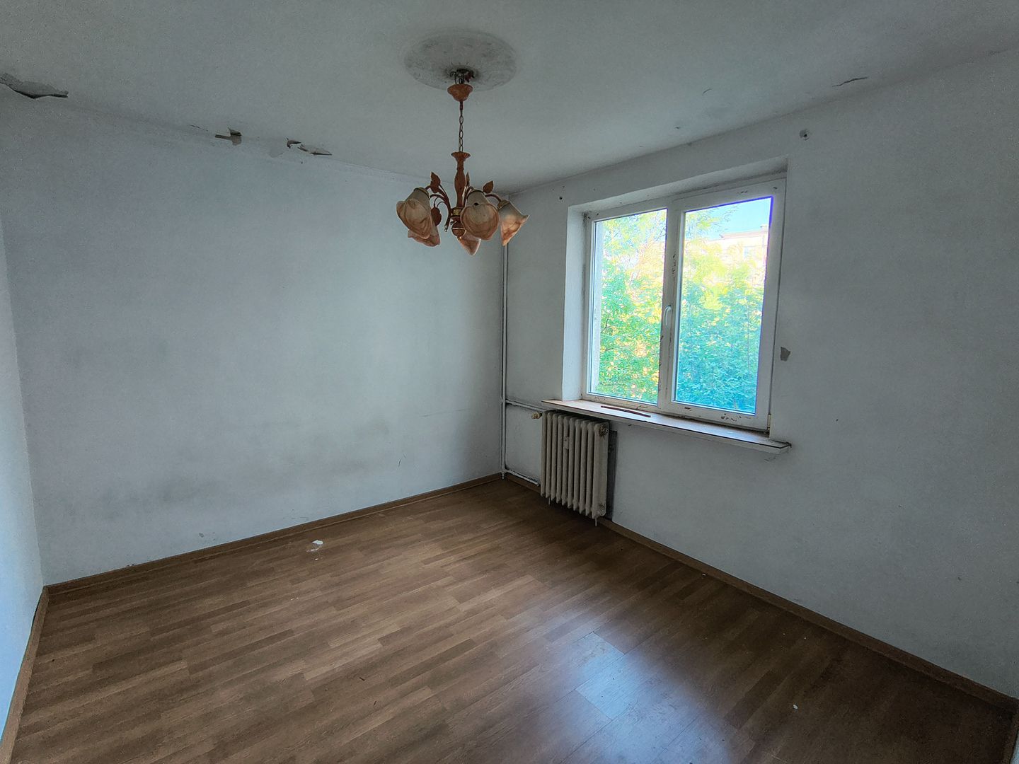 Apartament 3 camere semidecomandat Berceni - Poză 1