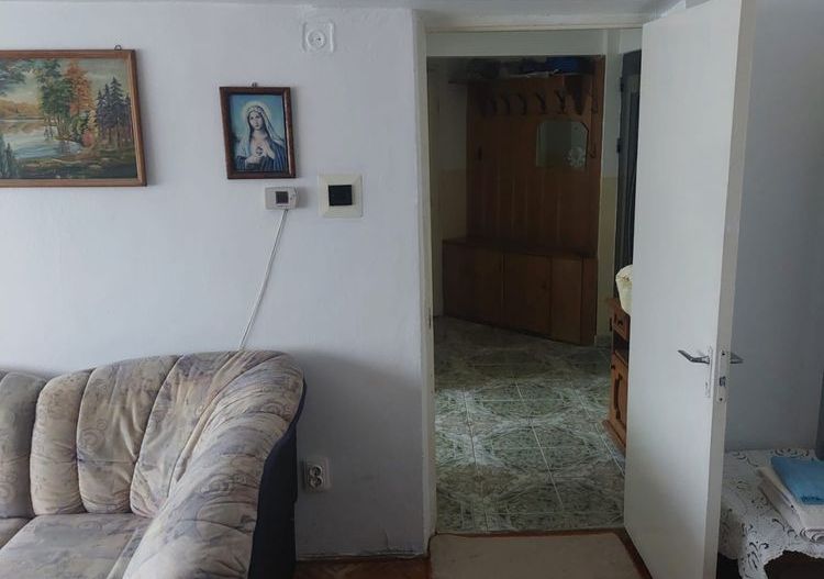 BRASADAS vinde ap 2 cam etaj 4/4 Micro 16. - Poză 2