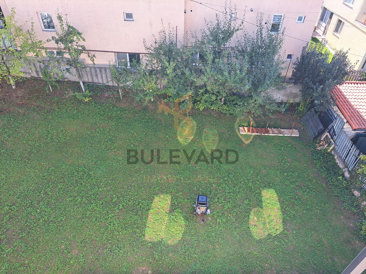 Penthouse 150 mp utili+ terase 200 mp+ 2 parcari subterane +curte 120 mp - Poză 26