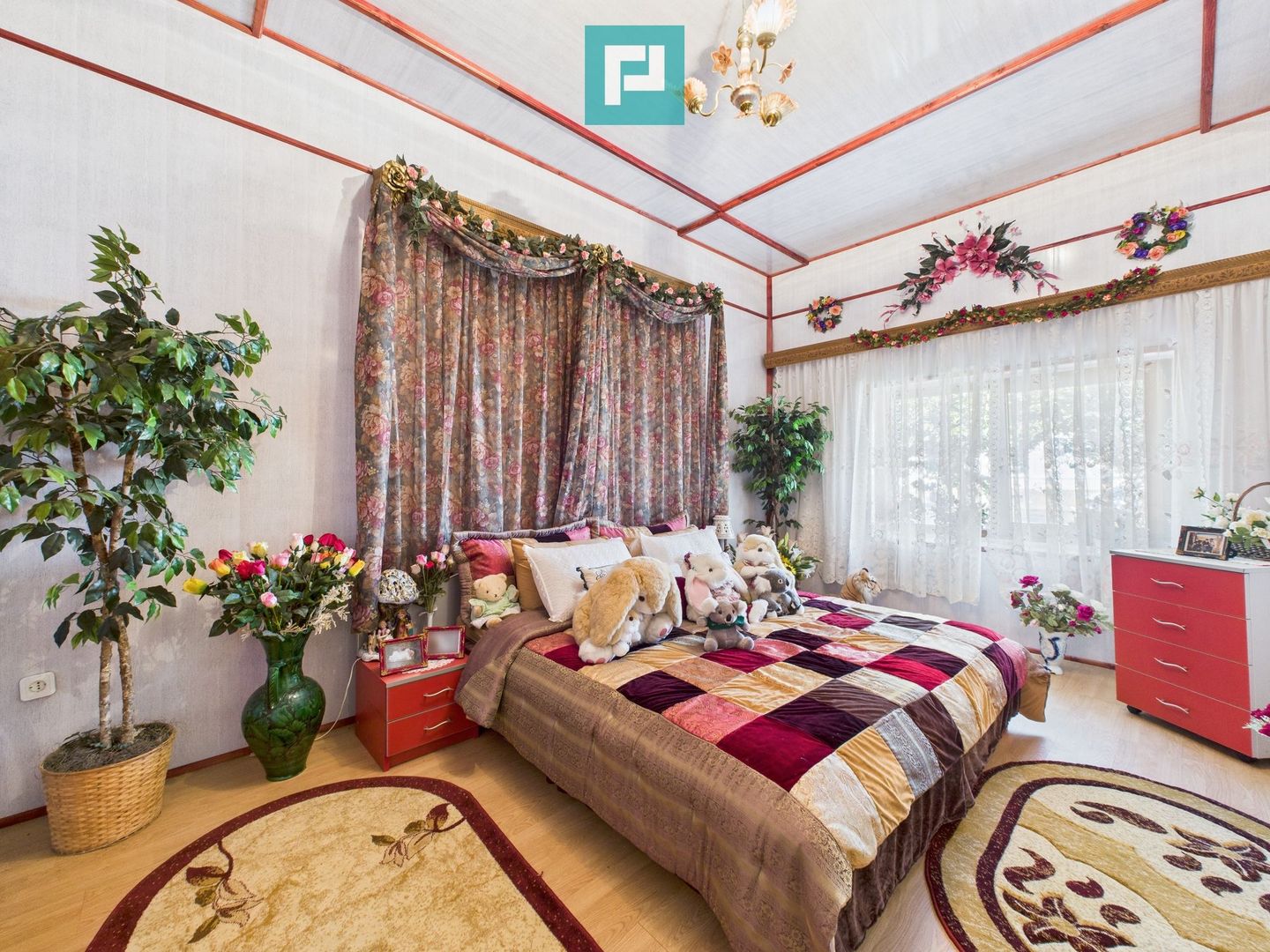 Casă cu 6 camere în Sânicolau Mare Timiș - Poză 16