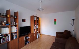 Apartament cu 3 camere,luminos in zona Aradului - Poză 2