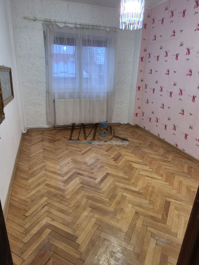 Apartament cu 4 camere de vanzare in Blaj - Poză 3