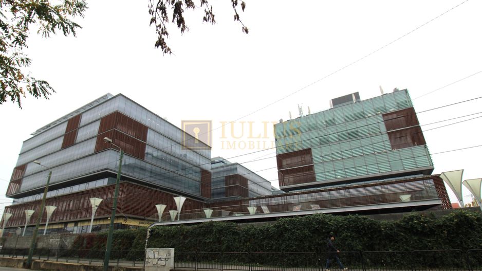 Piata 700; centrala proprie, la prima inchiriere dupa renovare. - Poză 20