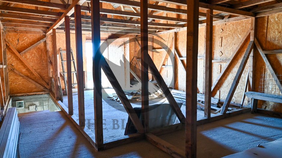 Casa la gri de vanzare | Zona Centrala - Bucov | Comision 0% - Poză 7