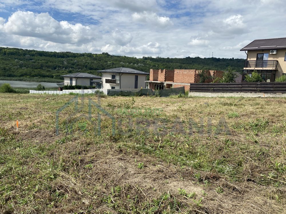 Teren de vânzare în Valea Adâncă, strada Văii – 540 mp, aproape de lacul Ezăreni - Poză 1