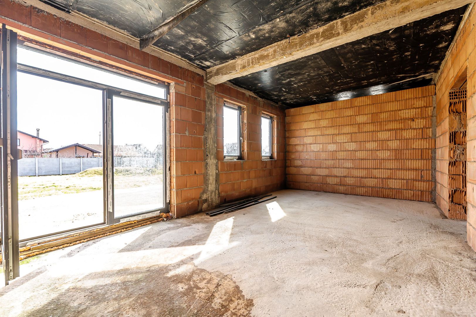 REZERVAT! Casă la roșu cu teren de 752 mp, Mandruloc. Arad - Poză 9