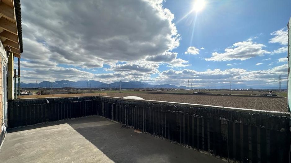 Apartament cu 3 camere cu terasa de 20 mp zona Sanpetru - Poză 6