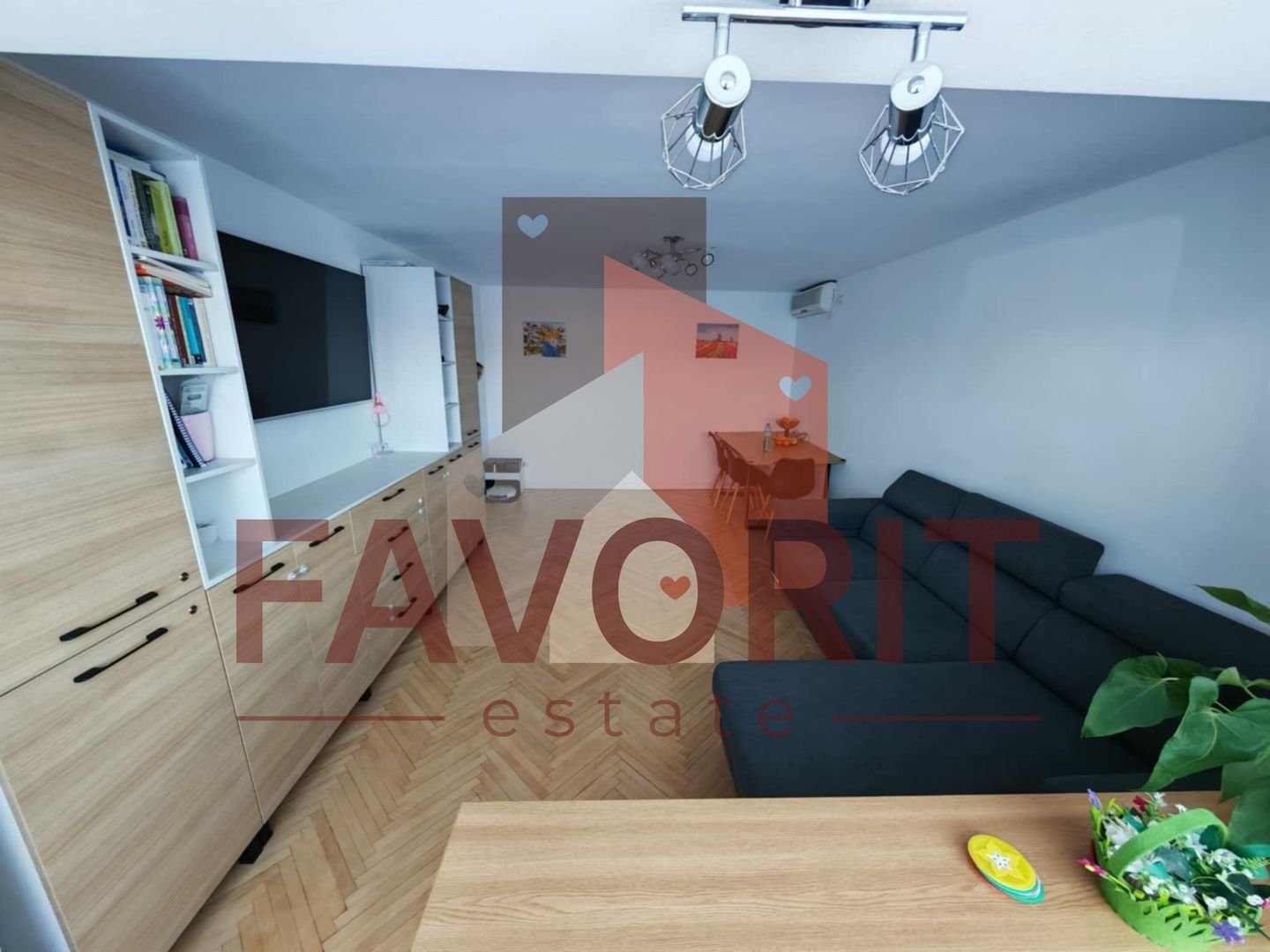 Apartament 4 camere decomandat, etaj 2, zona Steaua. - Poză 2